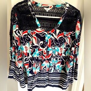 Crown and Ivy cropped top with 3/4 bell sleeves. Size S